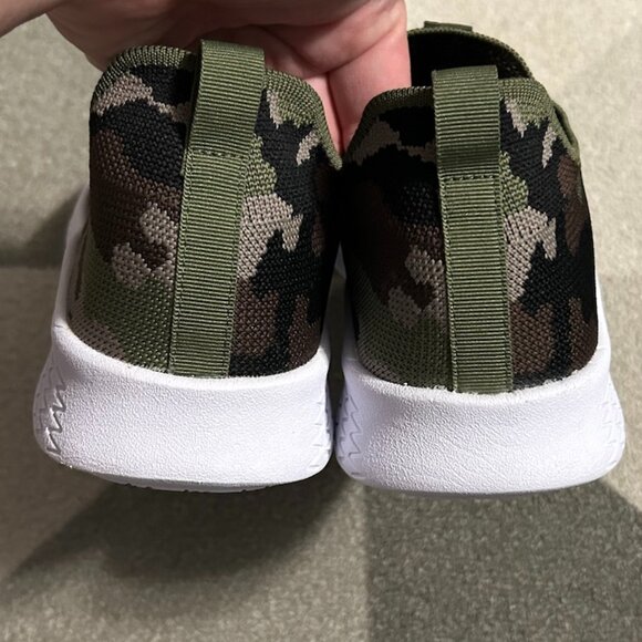 Urban Sport by J/Slides ⭐️EUC⭐️ Dalila Camo Slip-on Sneakers Women's Size 9.5M - Picture 6 of 11